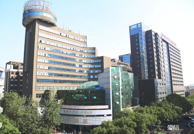 愛陪共享陪護床共享輪椅，憑什么讓大醫(yī)院選擇你？.png